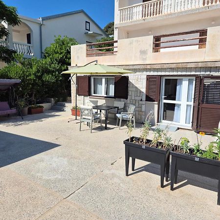 Apartments Marzic باغ المظهر الخارجي الصورة