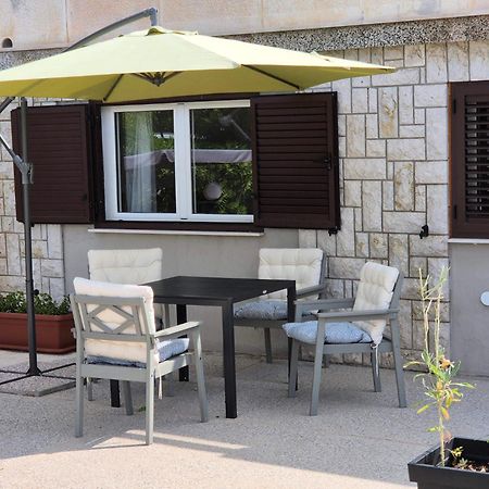 Apartments Marzic باغ المظهر الخارجي الصورة
